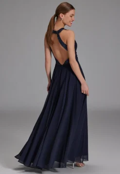 Abendkleid mit Stickerei und Cut-Out Detail