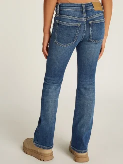 Ausgestellte Jeans