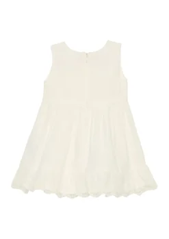 Ausgestelltes Kleid mit Blumenstickerei