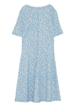 Ausgestelltes Kleid mit Teilungsnähten