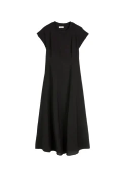 Ausgestelltes Kleid