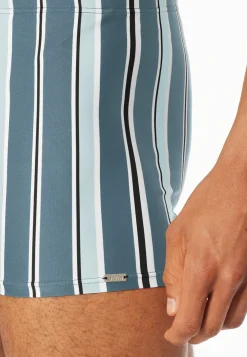 Badehose mit Bein