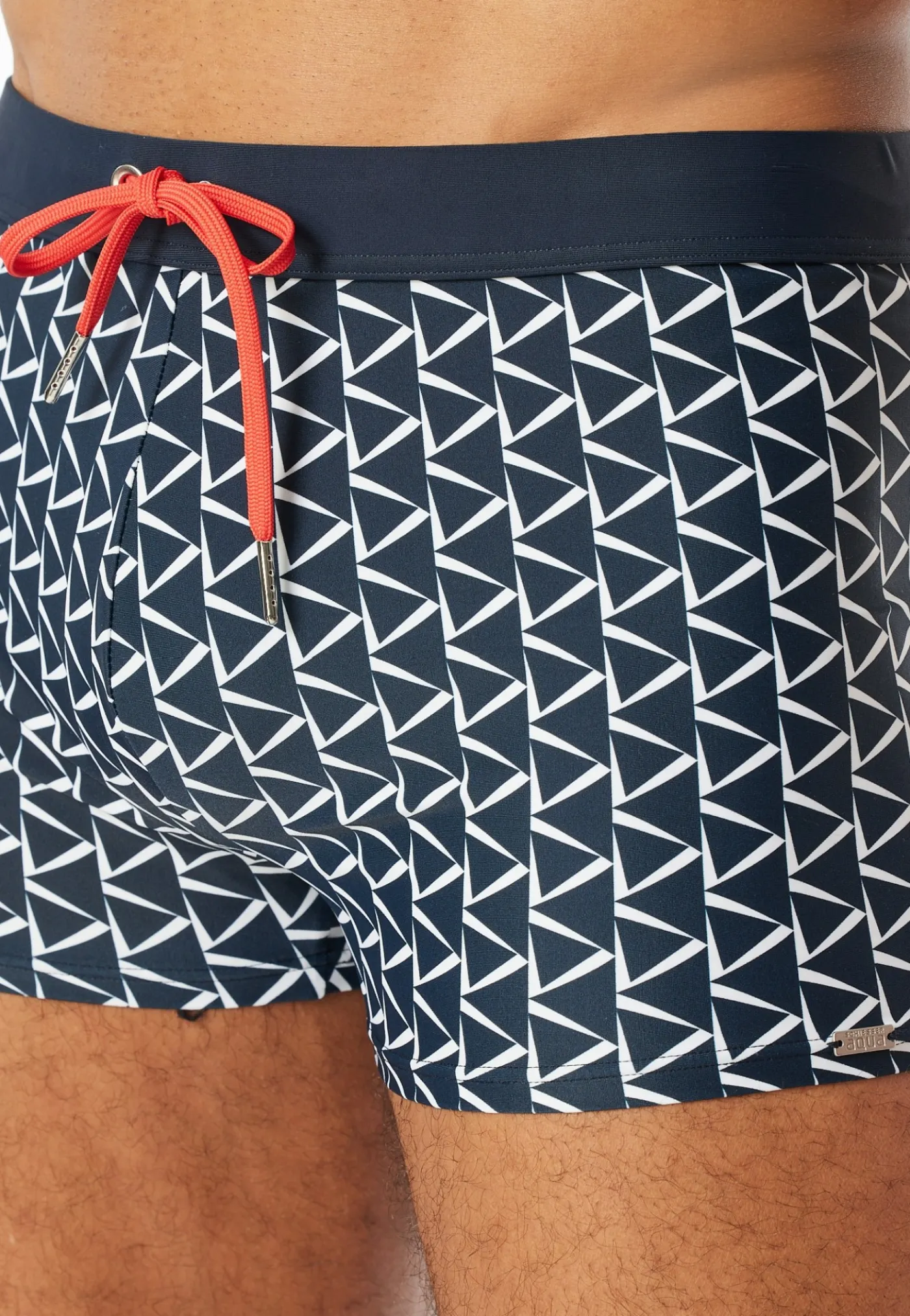 Badehose mit Bein