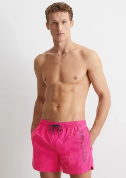 BADESHORTS AUS RECYCELTEM MATERIAL