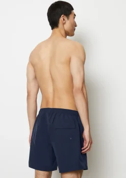 BADESHORTS AUS RECYCELTEM MATERIAL