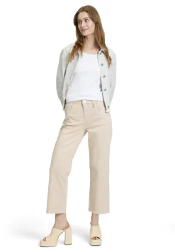 Basic Jeans