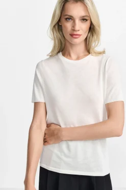 Basic T-Shirt