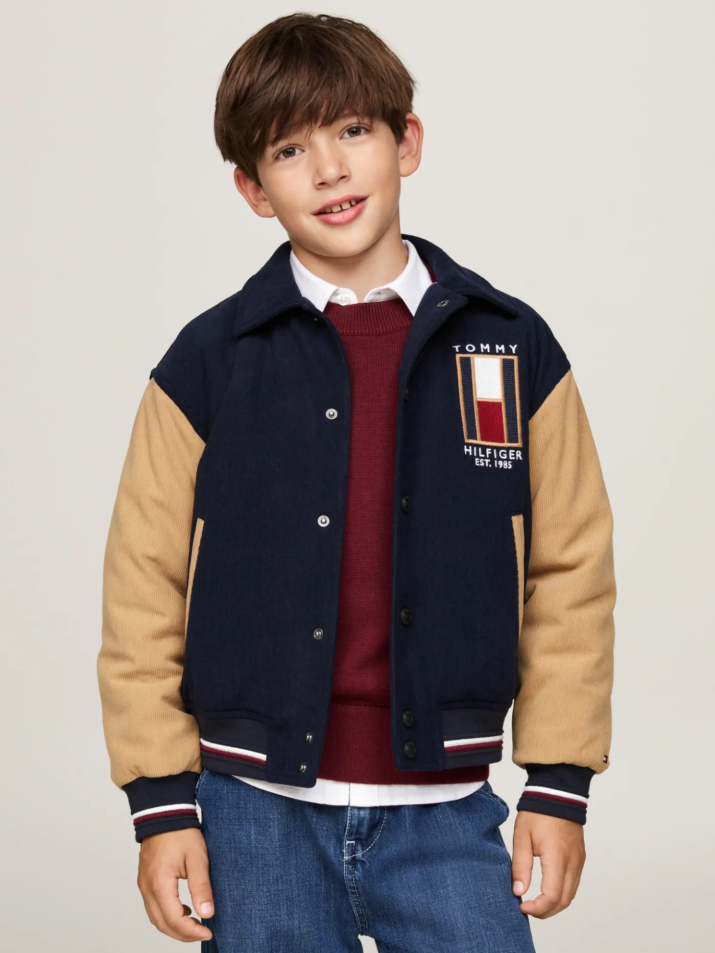 Bomberjacke aus Cord mit Logo hinten