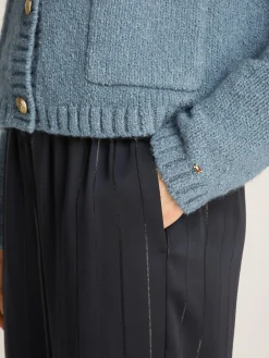 Cardigan mit goldfarbenen Knöpfen
