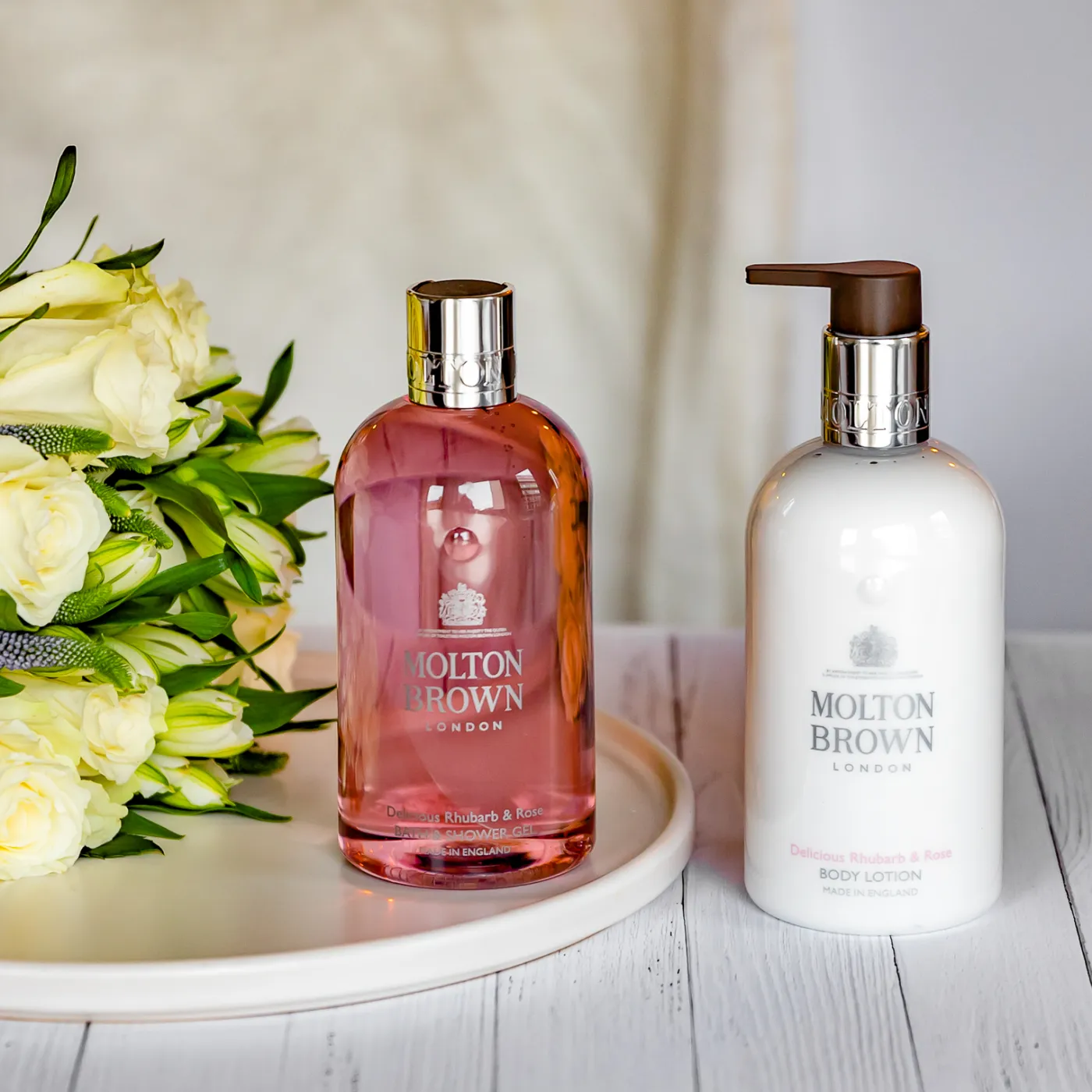 DELICIOUS RHUBARB & ROSE BATH & SHOWER GEL