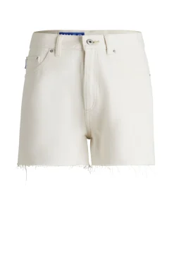 Ecrufarbene Denim-Shorts mit unversäuberten Säumen