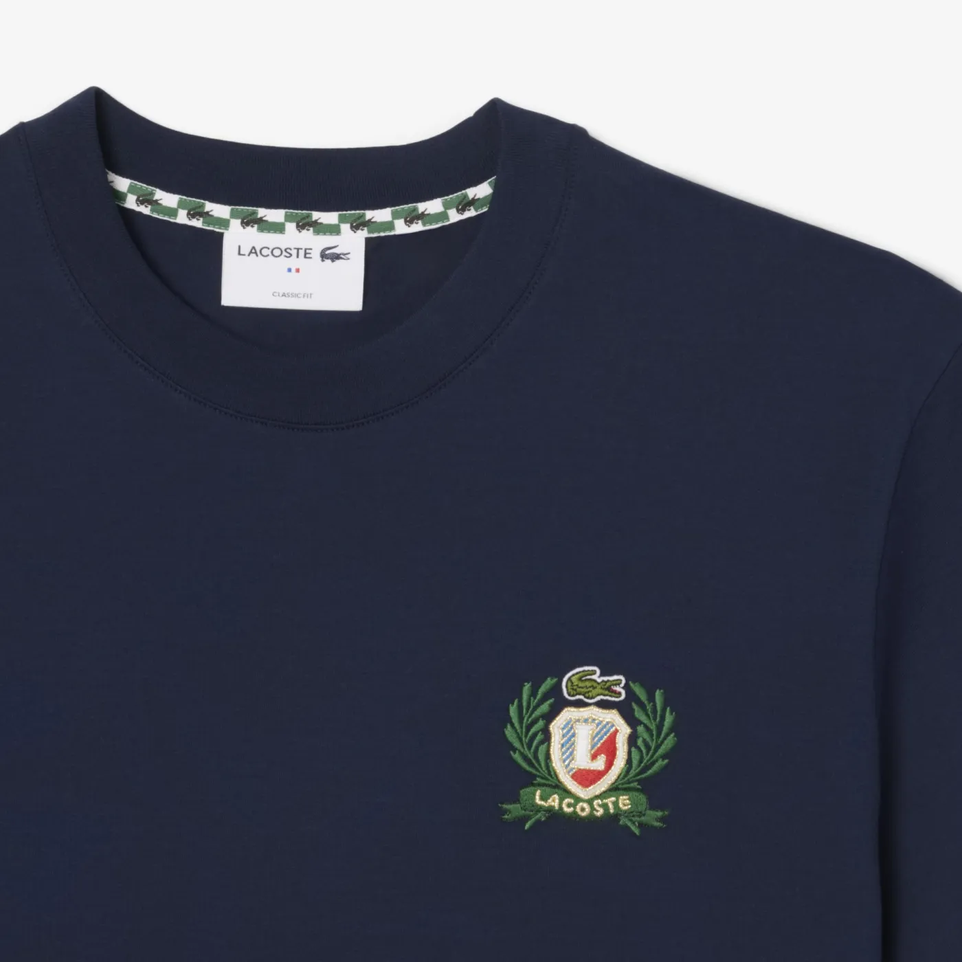 Französisches T-Shirt mit gesticktem Badge