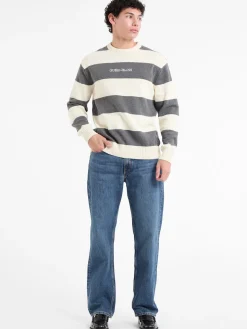Gestreifter Pullover