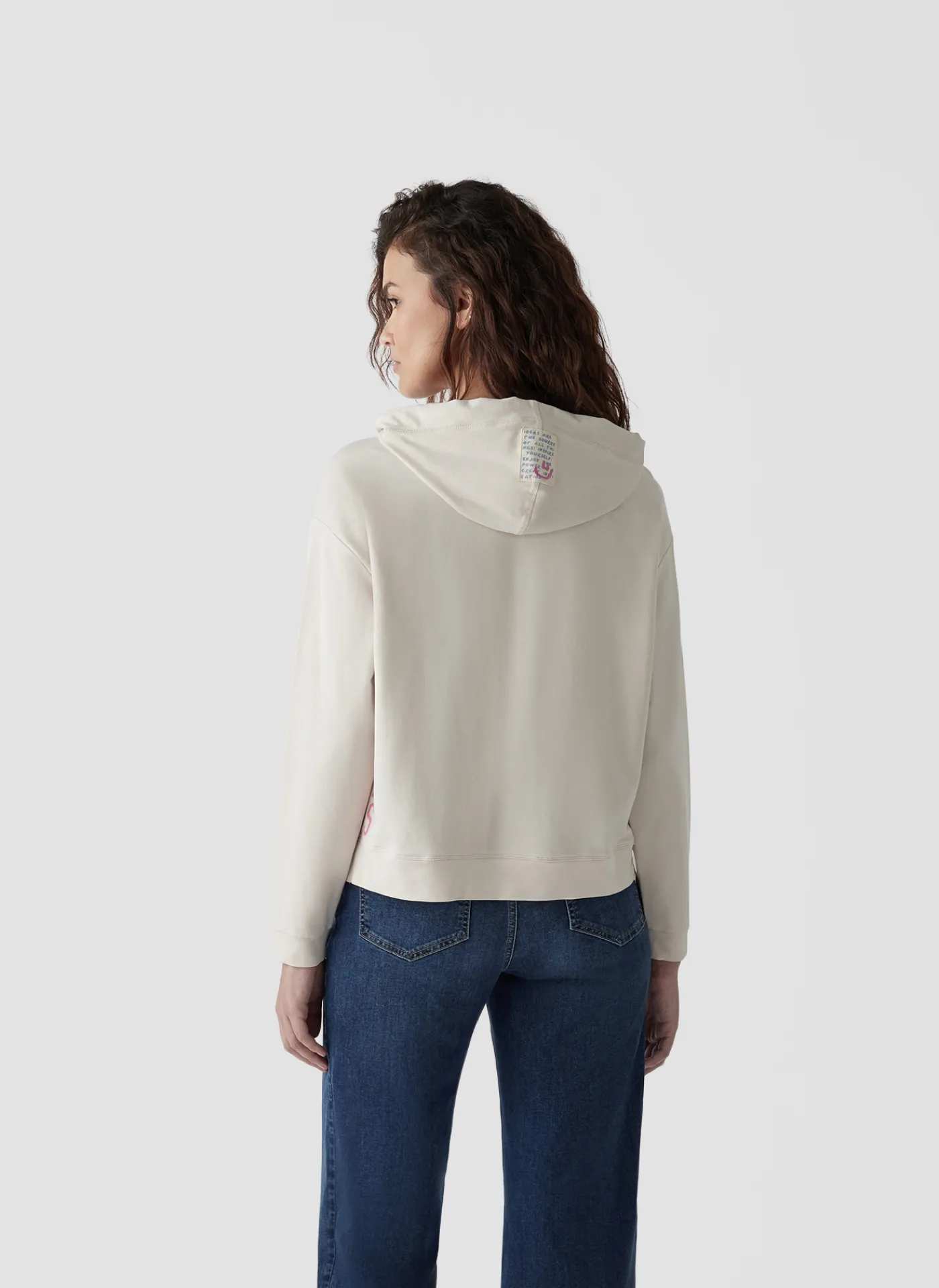 Hoodie mit stylischem Schriftzug und gemütlicher Kapuze