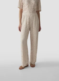 Hose mit floraler Spitze