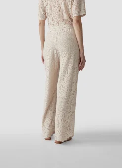 Hose mit floraler Spitze