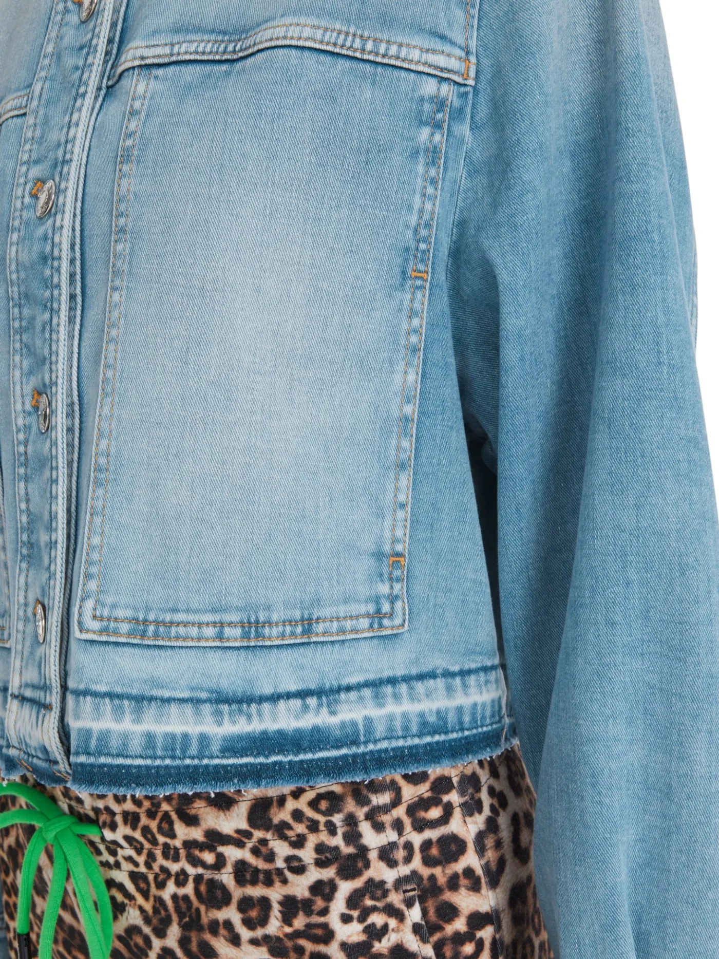 Jacke in Used Denim Rethink Together