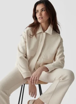Jacke mit aufgesetzten Taschen und Hemdkragen