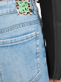 Jeans Rethink Together Modell FÉS