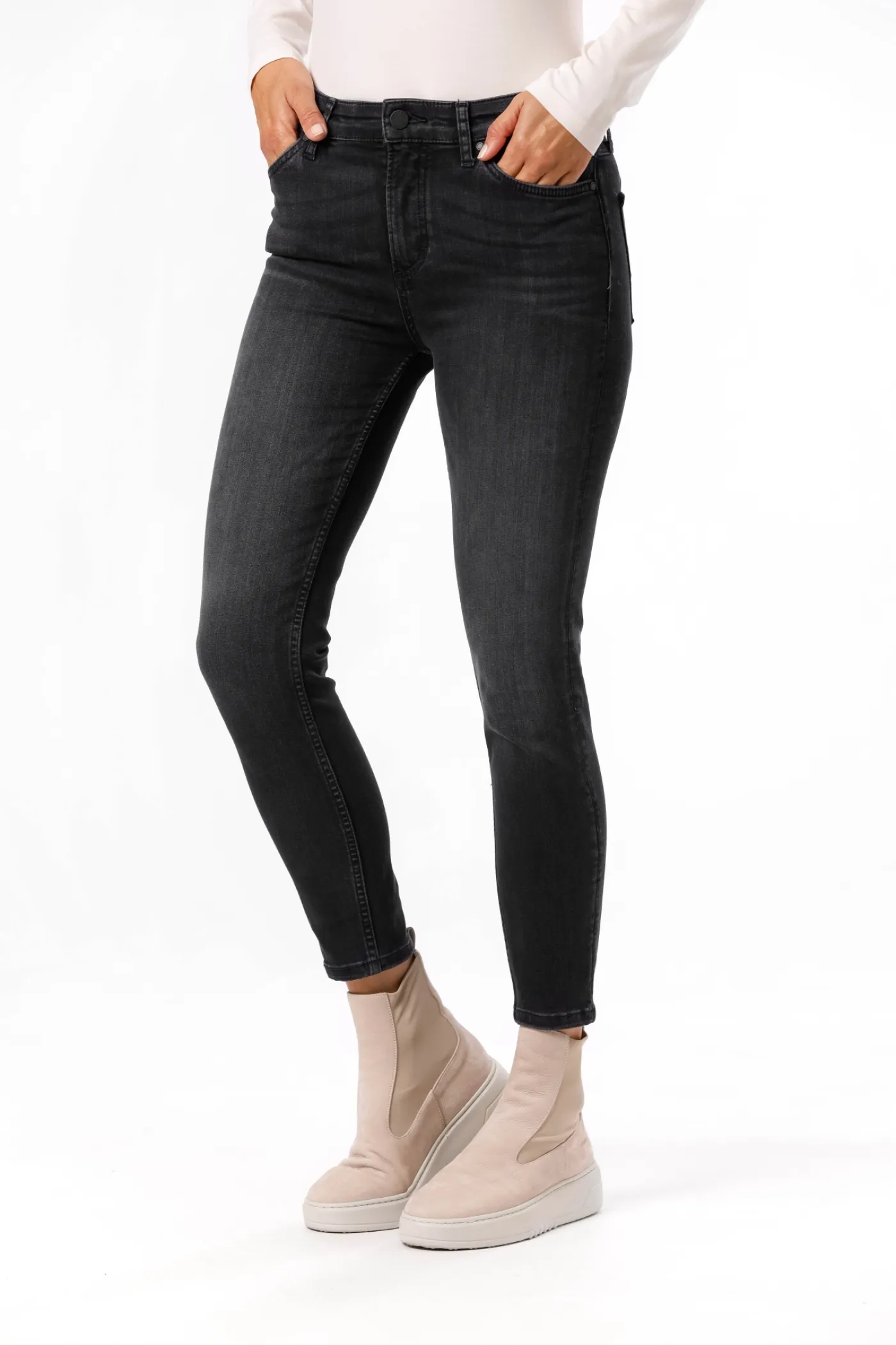 Kaj Skinny Cropped Jeans