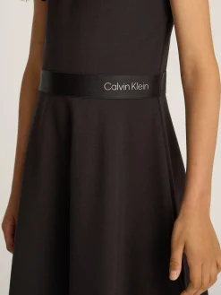 Kleid aus Viskose-Mix