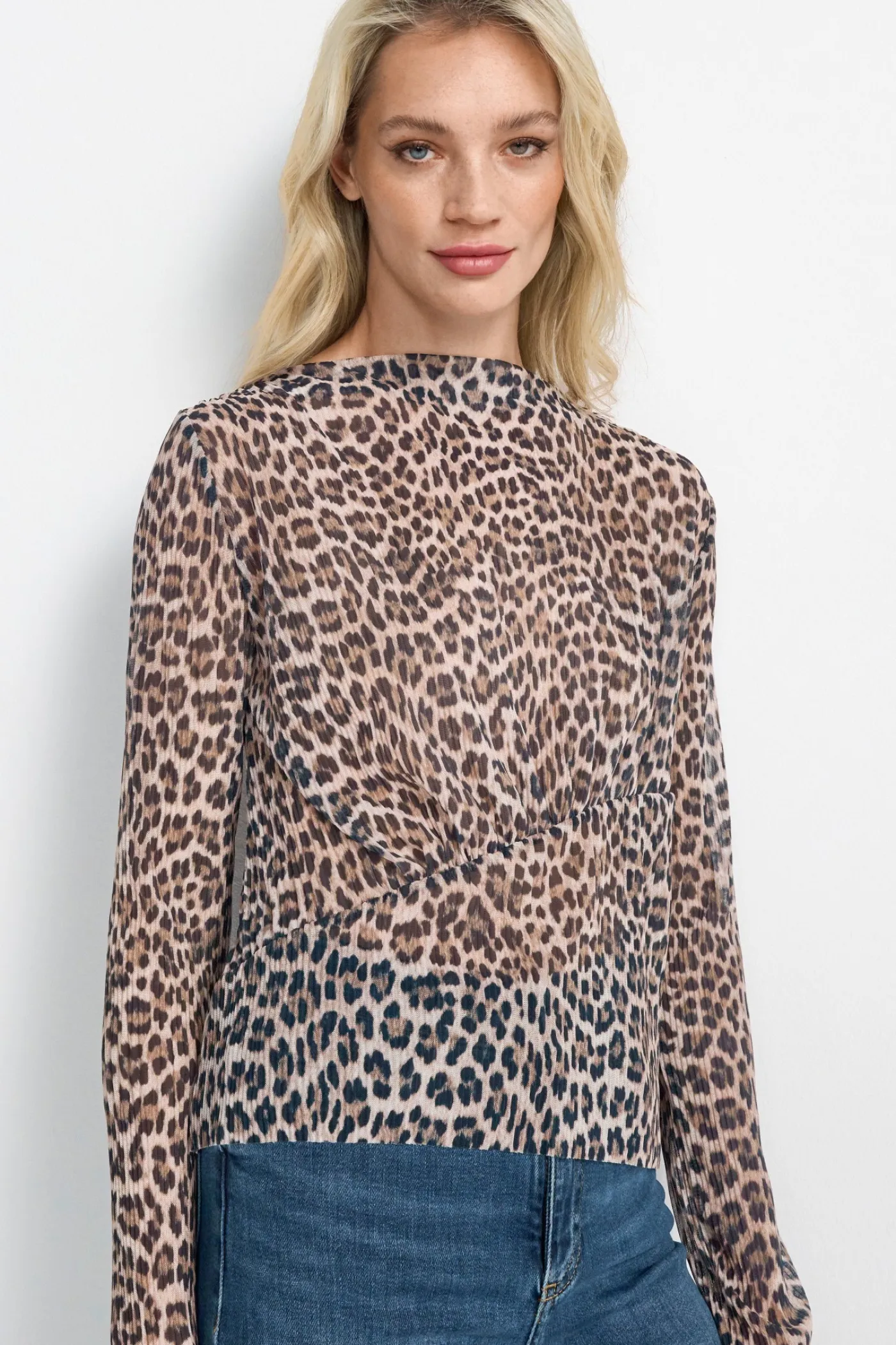 Plissiertes Longsleeve aus Mesh mit Animal-Print