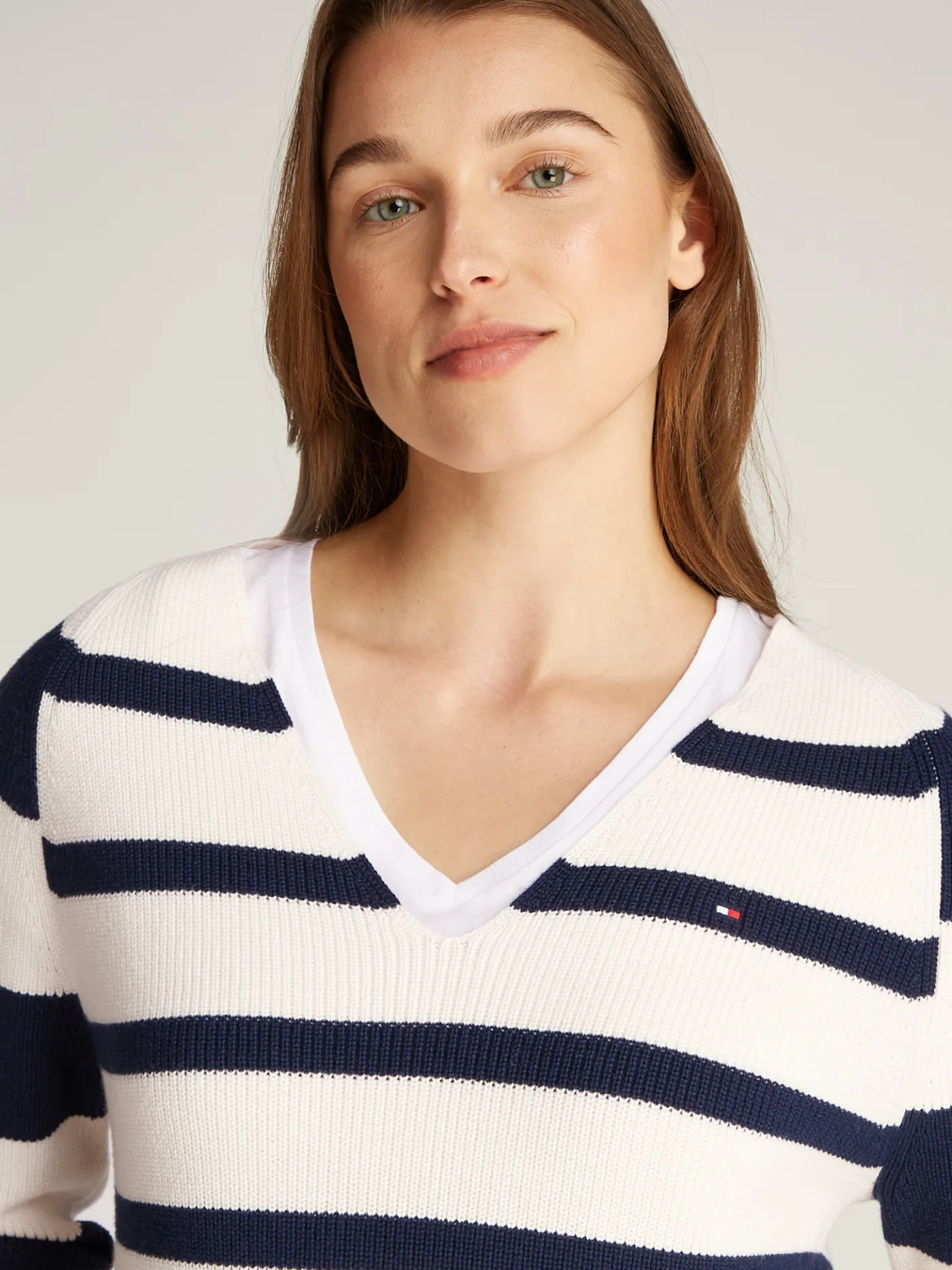 Pullover mit V-Ausschnitt und Perlfangmuster
