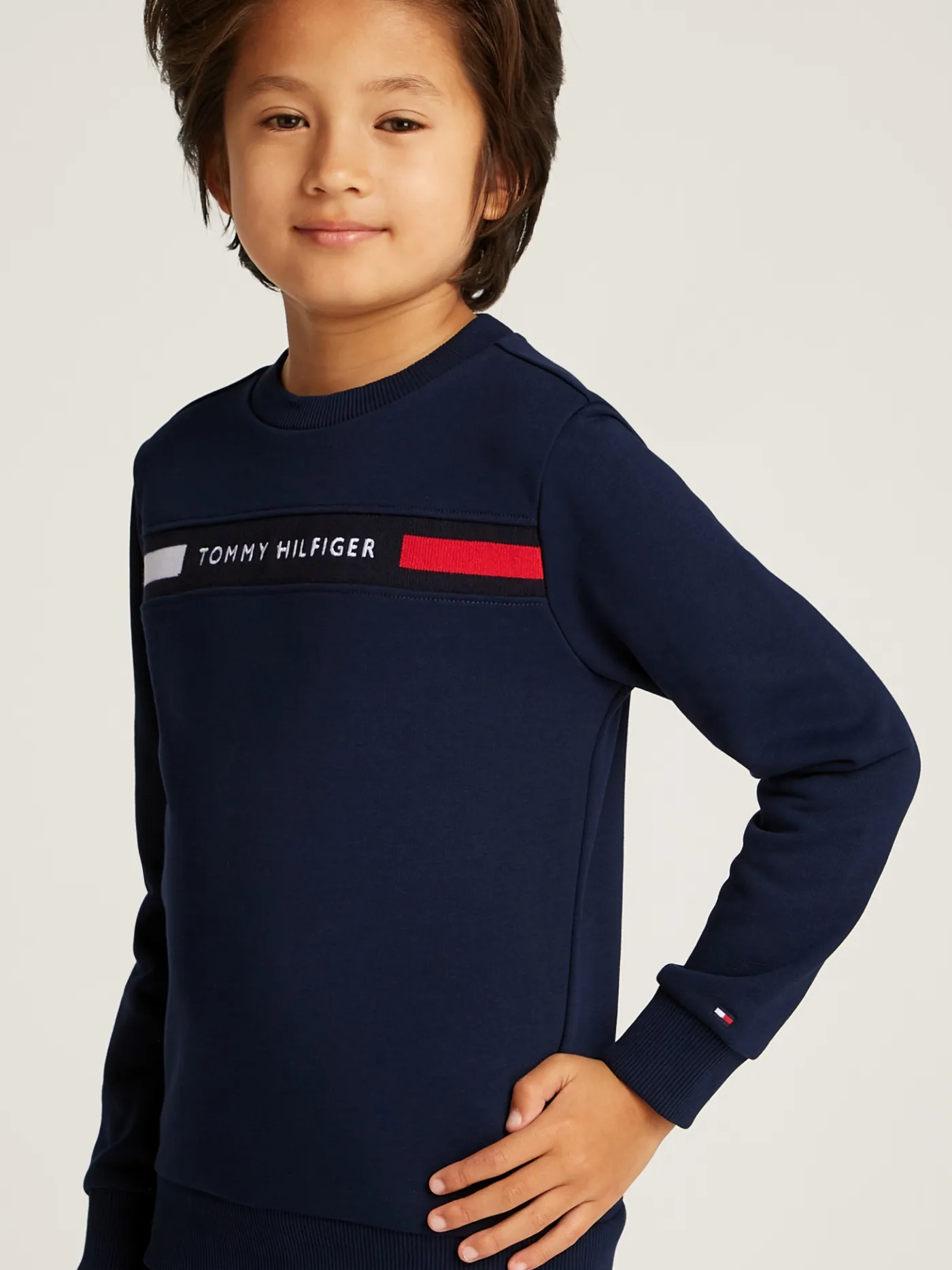 Set aus Sweatshirt und Jogginghose mit Logo