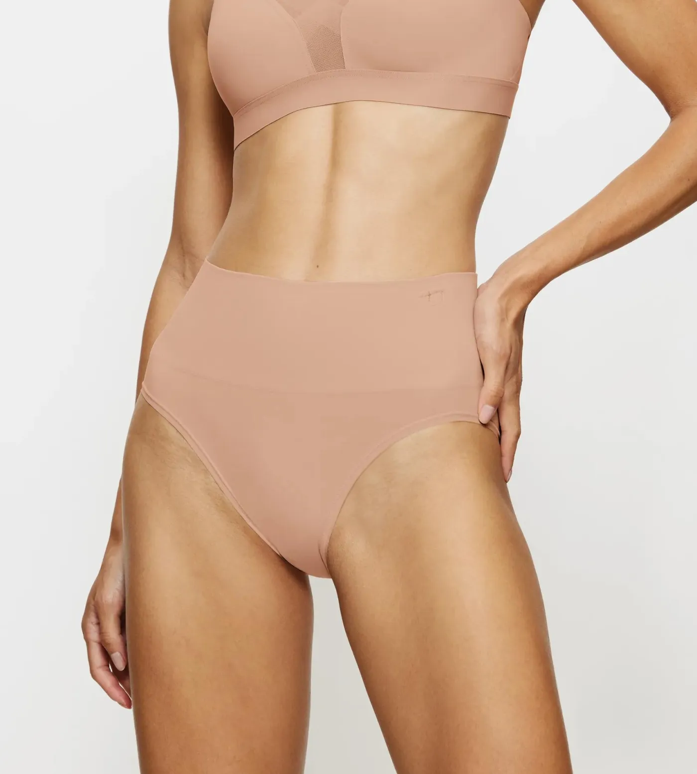 Soft Sculpt Bandeau Maxi Slip