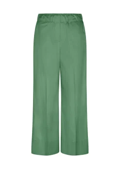 Stoffhose mit Bügelfalte
