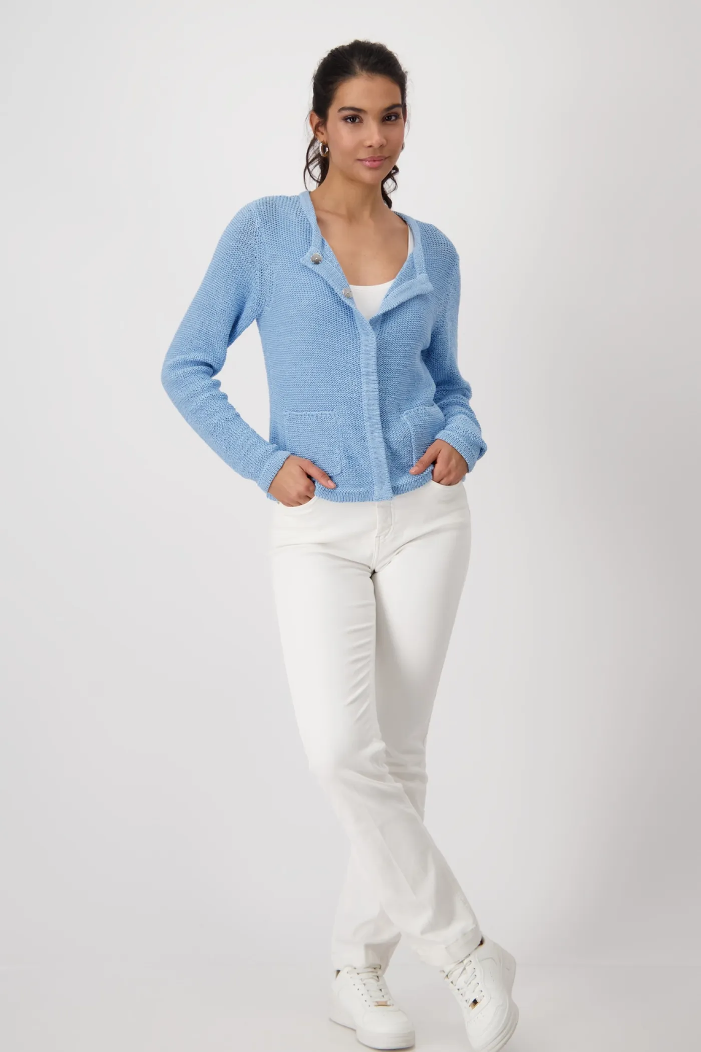Strickjacke aus Bändchengarn