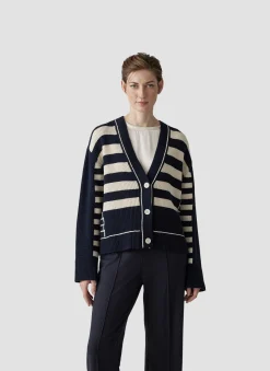 Strickjacke mit Perlfang-Strickart und Streifenmuster