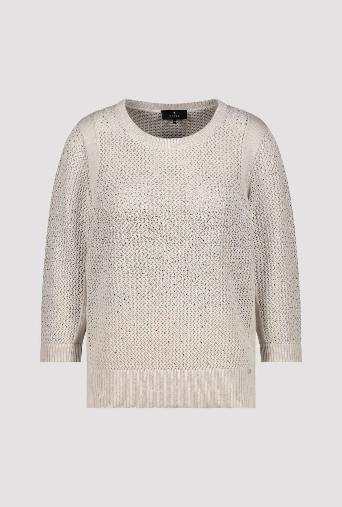 Strickpullover mit Schmuck