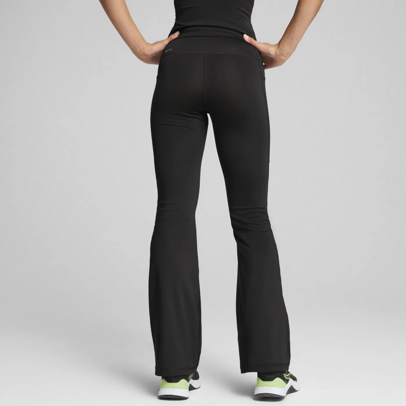 TAD ESSENTIALS Bootcut-Hose Damen