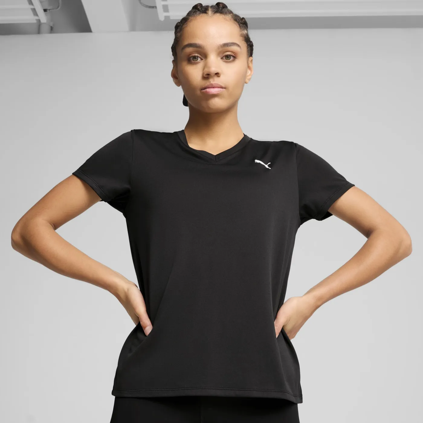 TAD ESSENTIALS T-Shirt mit V-Ausschnitt Damen