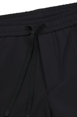 Tapered-Fit Hose aus wasserabweisendem Stretch-Gewebe