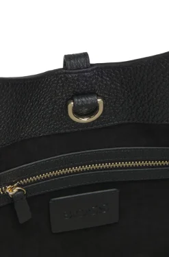Tote Bag aus genarbtem Leder mit goldfarbenen Metalldetails
