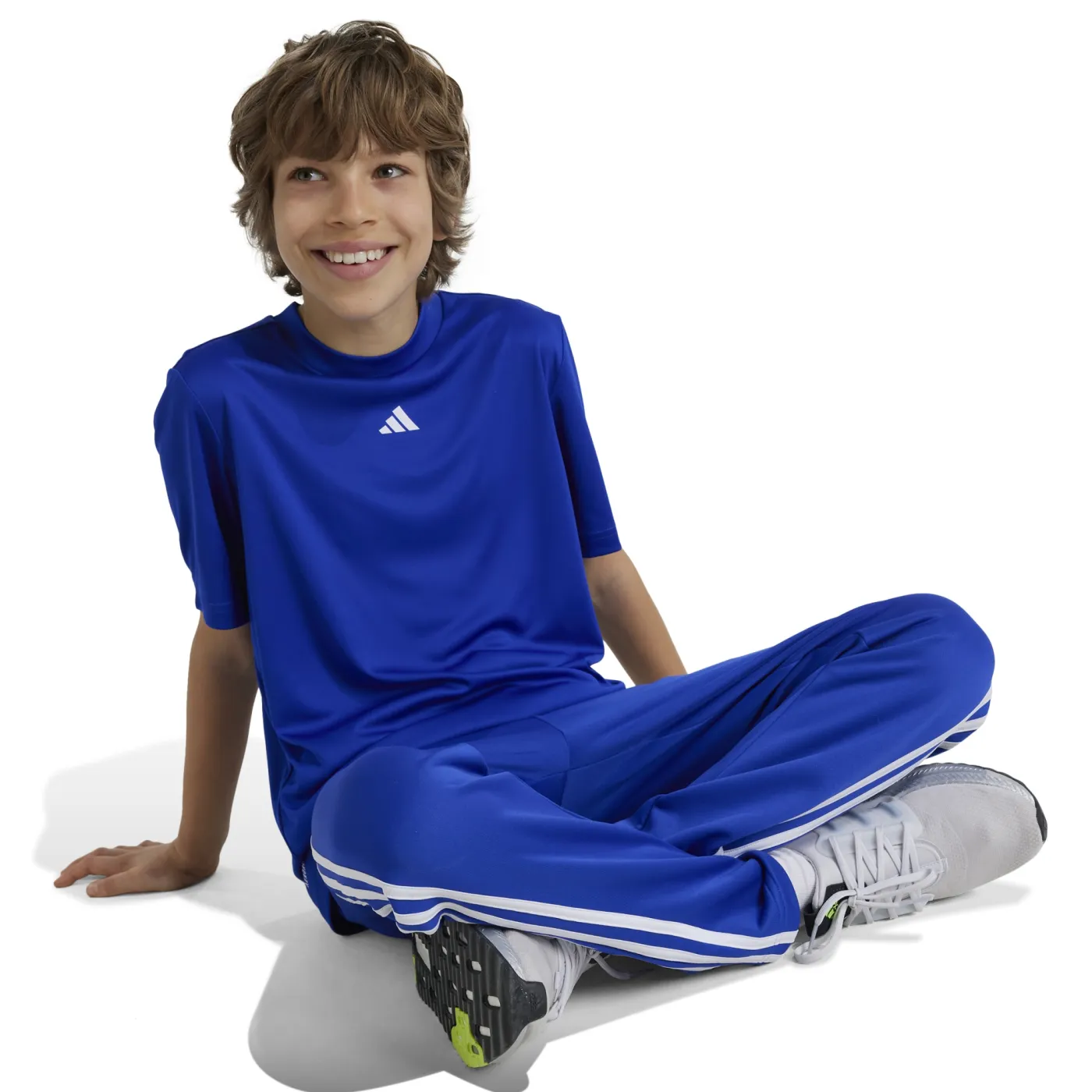 Train Essentials Logo Regular Fit Kids T-Shirt