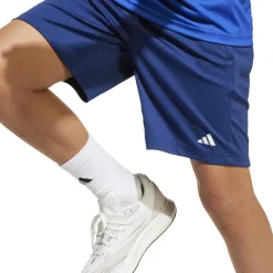 Train Essentials Logo Regular Fit Kids Shorts
