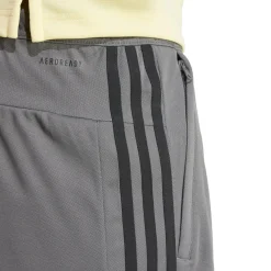 Train Essentials Piqué 3-Streifen Trainingsshorts