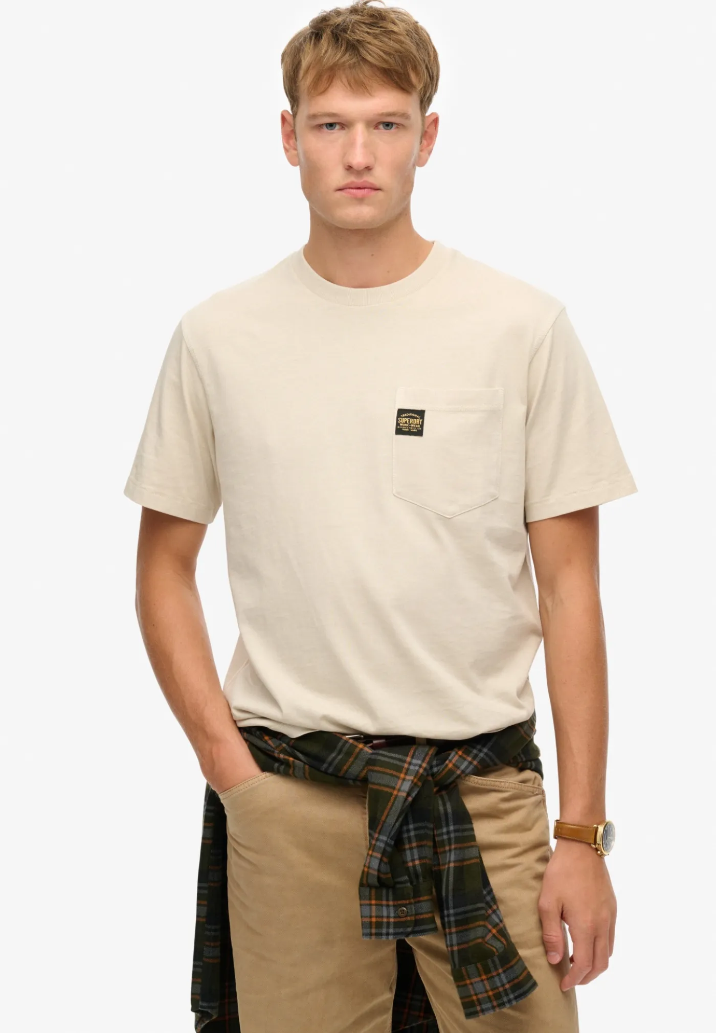 T-Shirt mit Tasche und Kontrastnähten