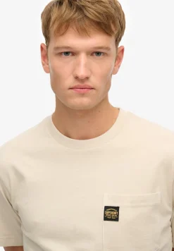 T-Shirt mit Tasche und Kontrastnähten