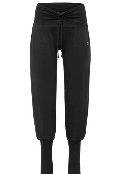 Yoga-Hose Uma