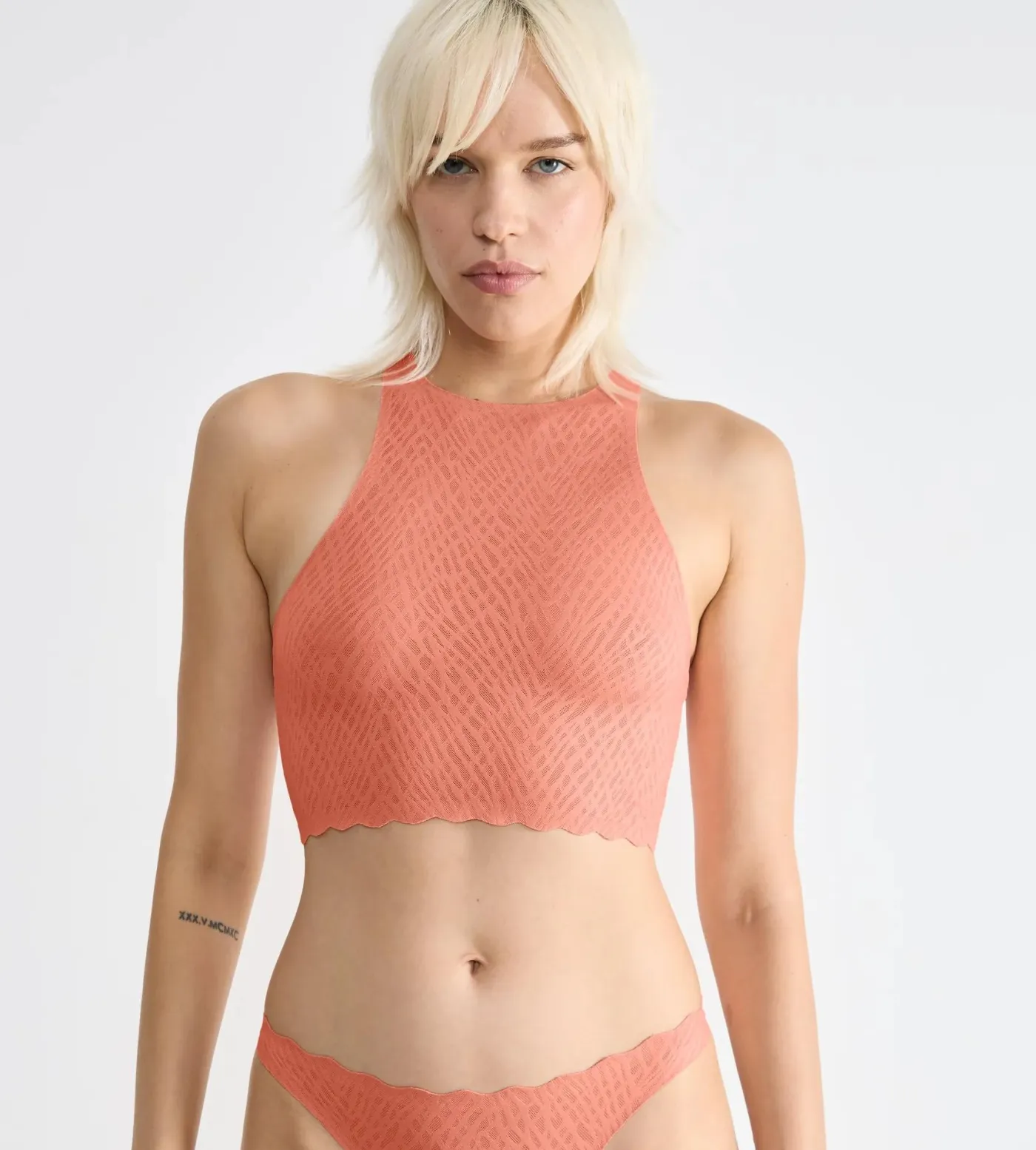 ZERO Feel Bliss Crop Top