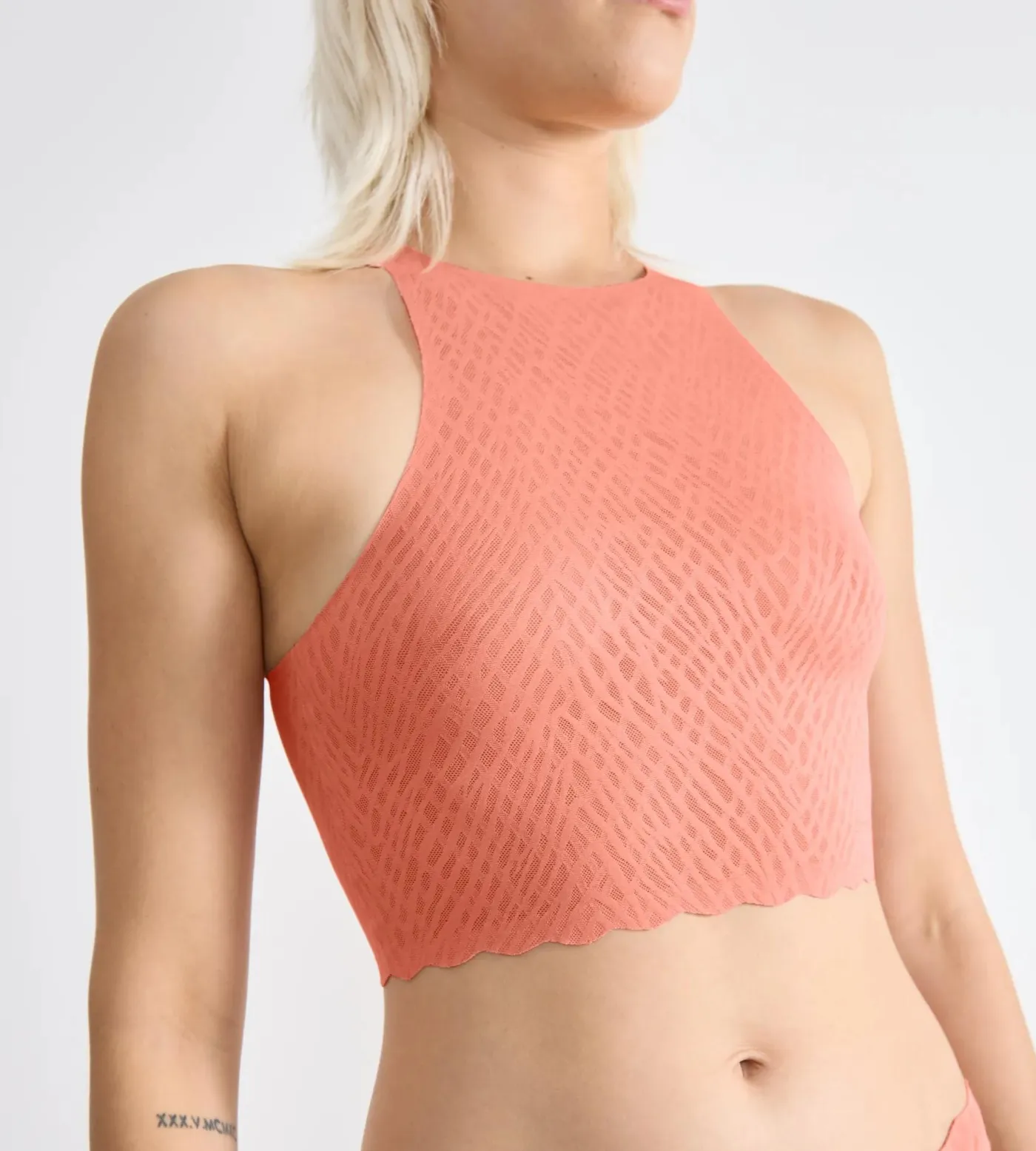 ZERO Feel Bliss Crop Top